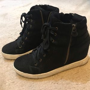 Steven Madden wedge sneakers size 9